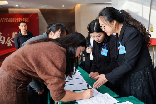 GZH67973-opq4407635284